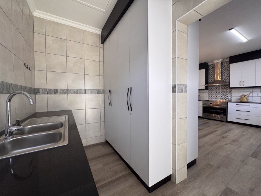 3 Bedroom Property for Sale in Country Club Western Cape